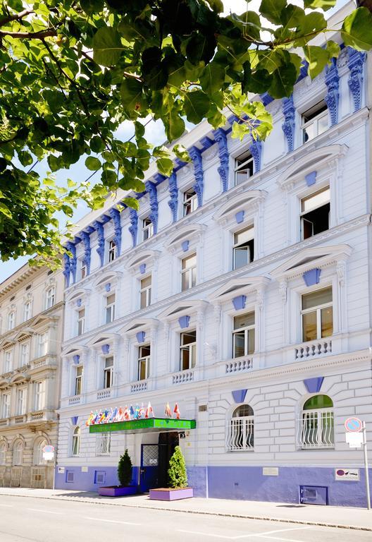 Westend City Hostel Vienna Exterior photo